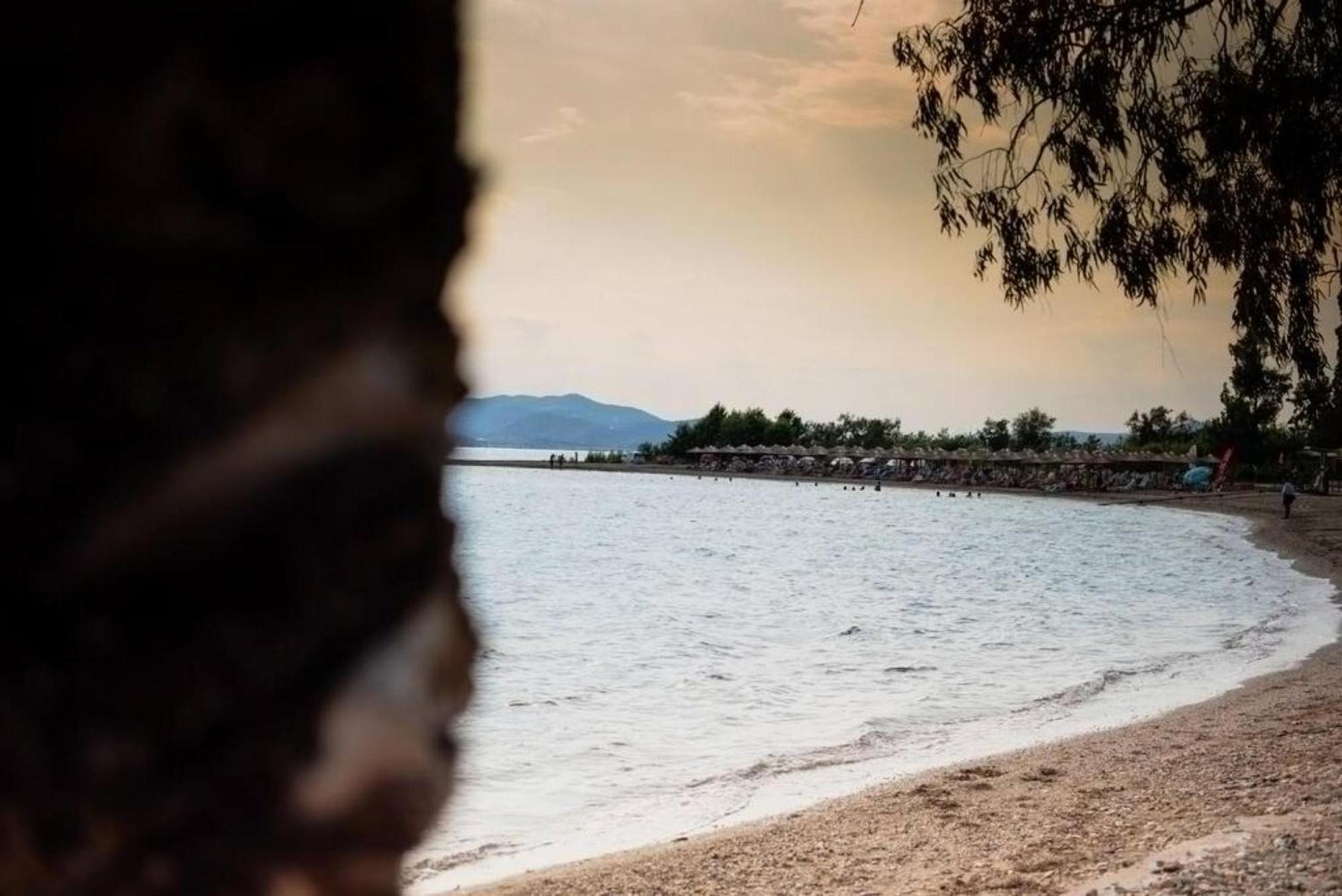 Karnagio Seafront In Agria Villa Kato Lekhonia Luaran gambar